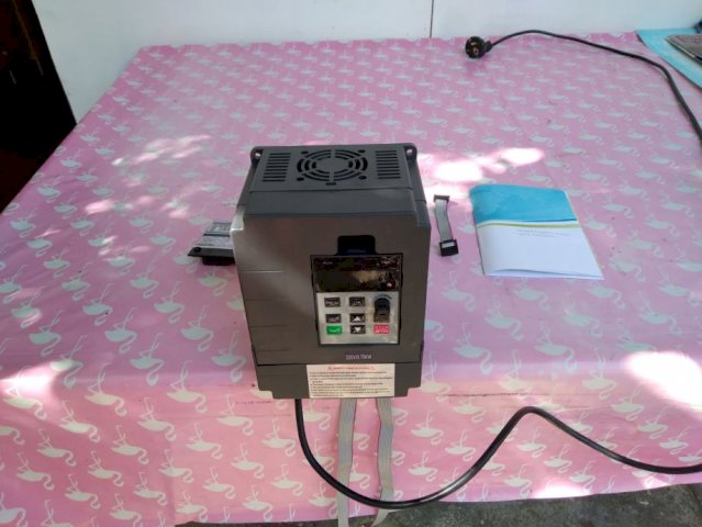 Frekvencijski konverter monofazni 0.75KW