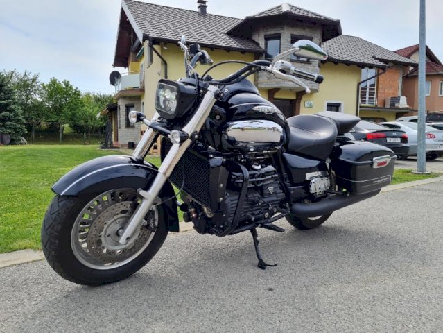 Triumph Rocket 3 Touring 2300 cm3, 2008 god.
