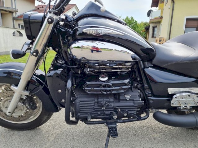 Triumph Rocket 3 Touring 2300 cm3, 2008 god.