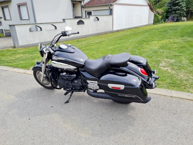 Triumph Rocket 3 Touring 2300 cm3, 2008 god.