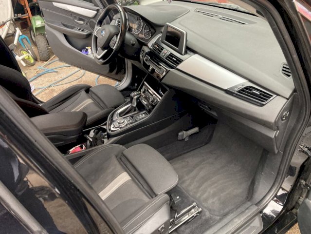 BMW serija 2 Active Tourer 218d SPORT
