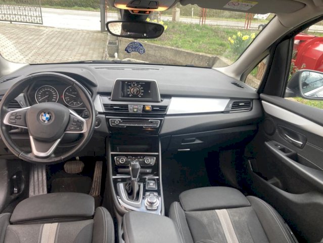 BMW serija 2 Active Tourer 218d SPORT