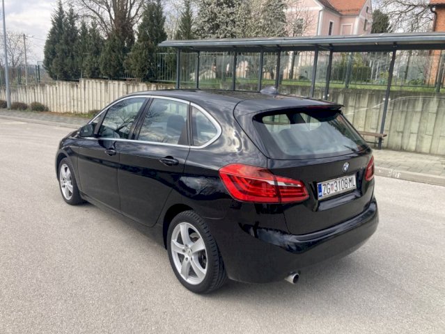BMW serija 2 Active Tourer 218d SPORT