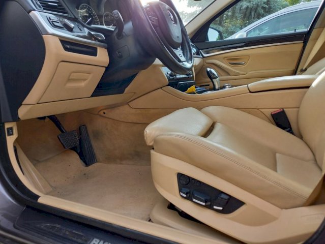 BMW serija 5 525d Automatik 3.0d Luxury 8G