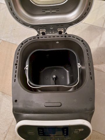 Tefal pekač za kruh
