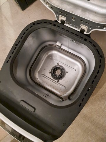 Tefal pekač za kruh