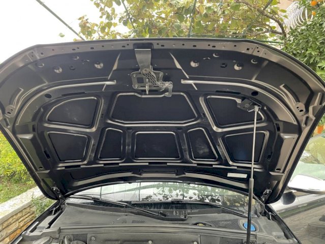 Audi A4 b8.5 Hauba/Poklopac motora