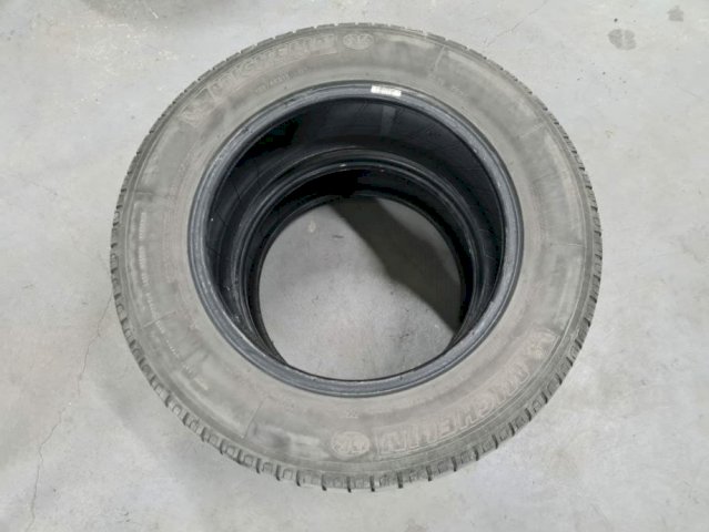 Gume Michelin 195/65 R15 2kom