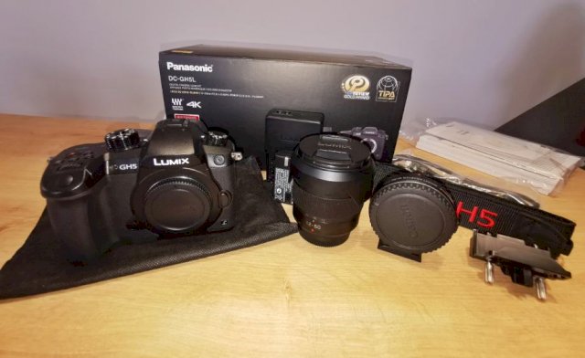 Lumix GH5 + Laowa 7.5mm + Leica 12-60mm + Viltrox