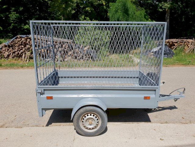 Auto prikolica