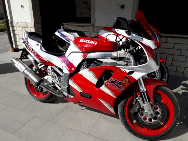 Suzuki GSXR 750 W