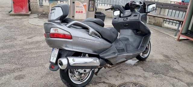 Suzuki Burgman 650