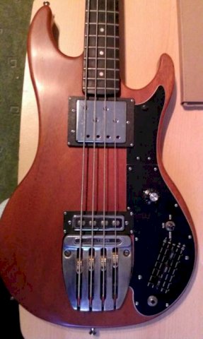 Ovation Magnum IV bass