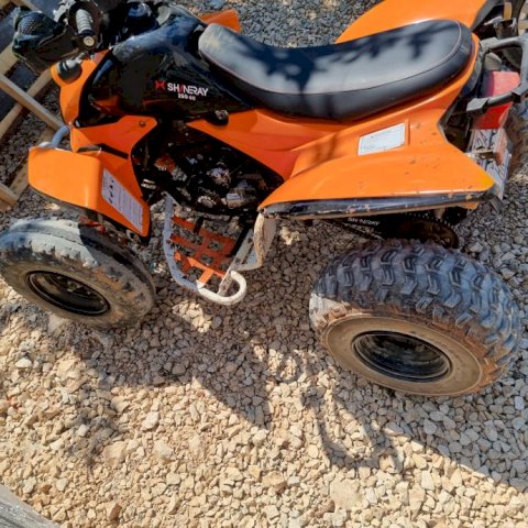 Hyosung Četverokotač 250 cm3, 2010 god.